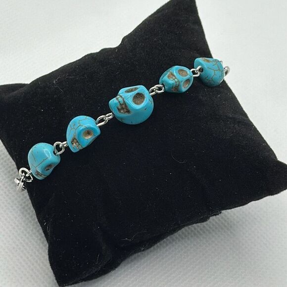 Brand New!! Skull beads and paper clip chain bracelet - Picture 1 of 4